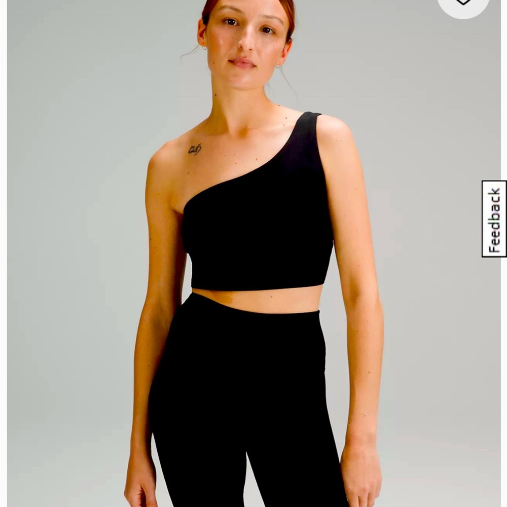 Lululemon Align Asymmetrical Bra light support, size 4, black, EUC